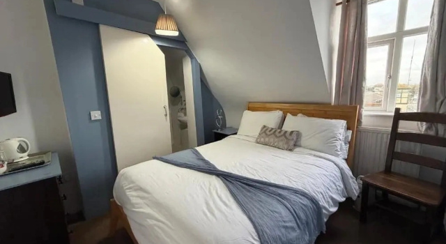 Номер Classic Captain Howey Hotel