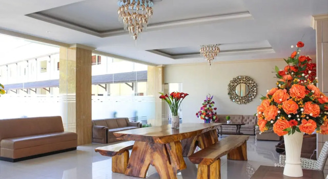Airy Mataram Cakranegara Sriwijaya 132 Lombok, Boek Hotel Hotels in Lombok met parkeren, Parkeren
