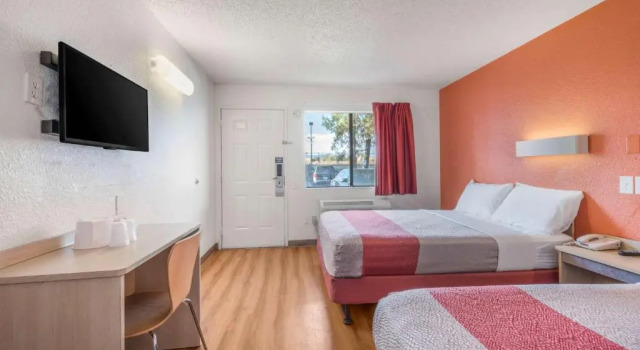 Четырёхместный номер Standard Motel 6-Fairfield, CA - North