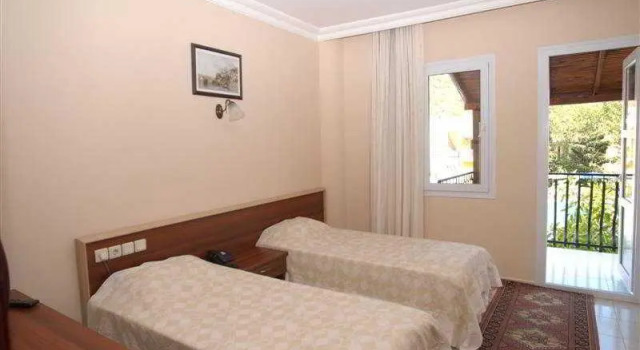 Двухместный номер Standard с балконом The Tower Hotel