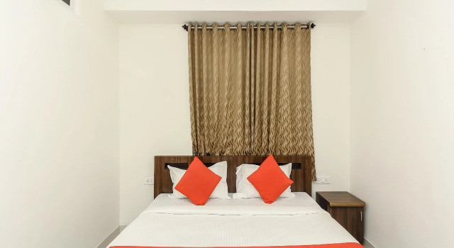 Люкс Standard Capital O HYD756 Hotel Green Leaf