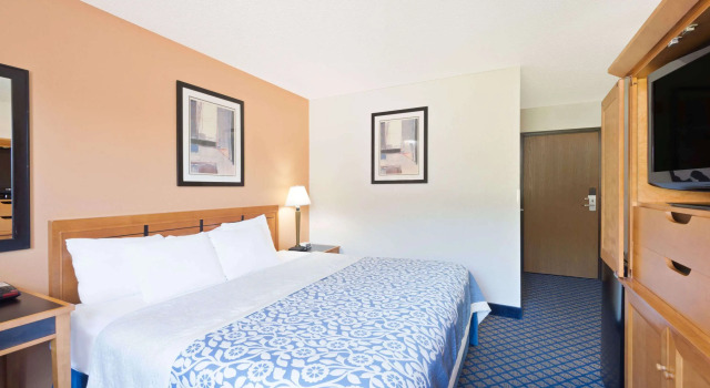 Days Inn by Wyndham Brunswick Bath Area