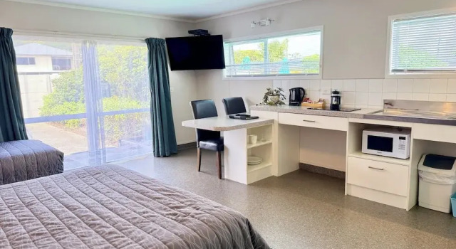 Номер Standard Continental Motel