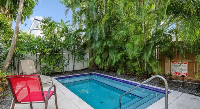Коттедж Paradise Place by Avantstay Key West Old Town Condo w/ Shared Pool