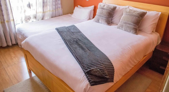 Alpha House Resort, Rezerwuj Ośrodek wypoczynkowy Gaborone 