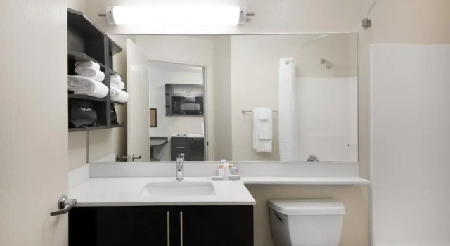 Номер Standard Candlewood Suites Durham by IHG
