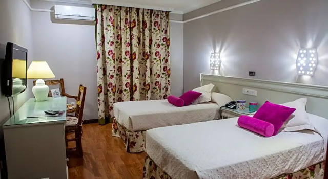 Номер Standard с балконом Hotel Doña Blanca