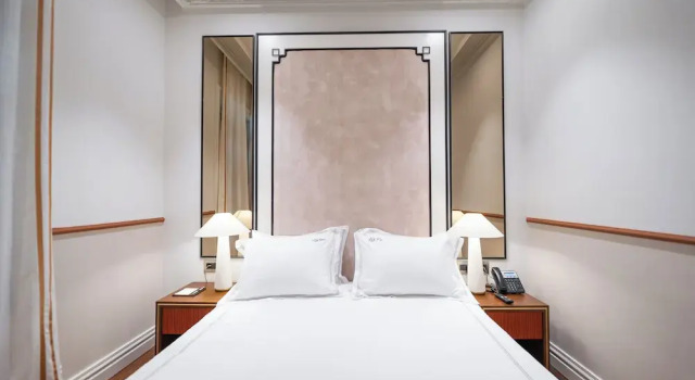 Номер Deluxe LaFe Boutique Hotel