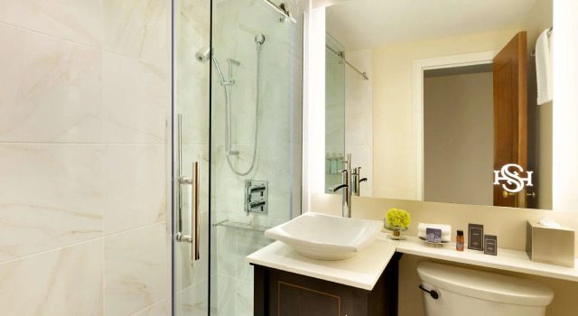 Четырёхместный номер Standard Hotel Saranac, Curio Collection By Hilton