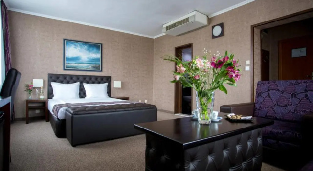 Полулюкс Deluxe Spa Hotel Spartak
