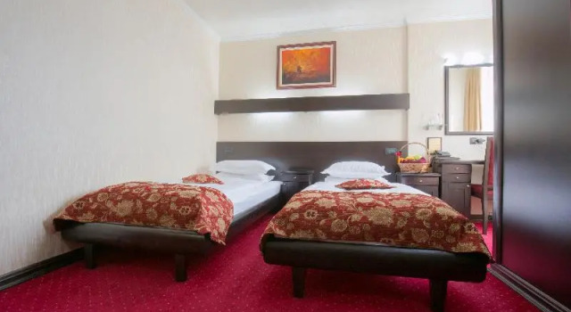 Двухместный номер Standard с балконом Prezident Hotel Novi Sad - Outdoor Pool & Spa