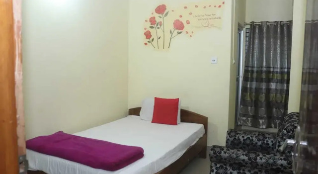 Одноместный номер Deluxe с балконом Hotel Tezpur City