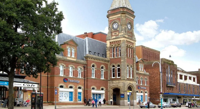 Travelodge Southport, Забронировать Отель Отели Саутпорт 3 звезды, рядом с Саутпортский театр, 3*