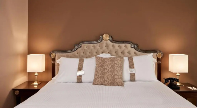 Номер Executive с видом на бассейн Epirus Palace Congress & Spa