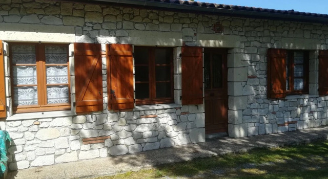 House With 2 Bedrooms in Oust, With Enclosed Garden - 25 km From the S, Buchen Sie Hotel Oust 