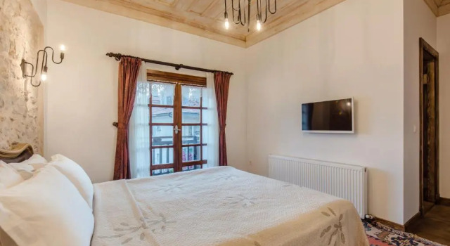 Двухместный номер Standard с балконом Isparta Historical Mansion Eskiciler Konağı - Cittaslow