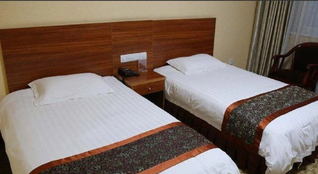 Jining Qianxi Hotel, Prenota Hotel Hotel a Shandong con parcheggio, Parcheggio