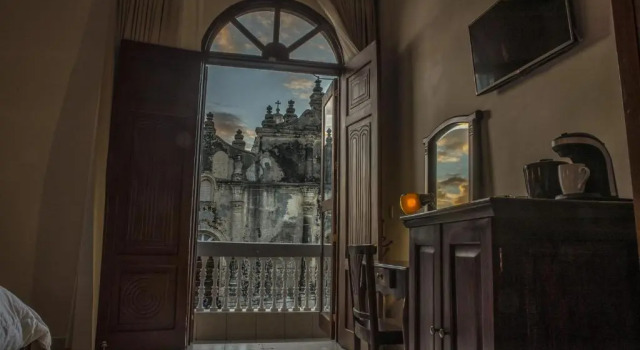 Полулюкс Hotel Real La Merced