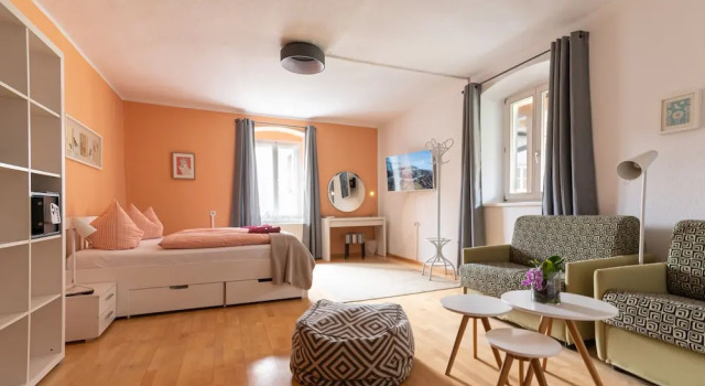 Апартаменты c 1 комнатой с балконом и с видом на внутренний двор Absteige Innsbruck- Zentrale Ferienapartments