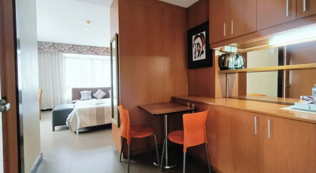 Полулюкс Fuente Oro Business Suites Cebu