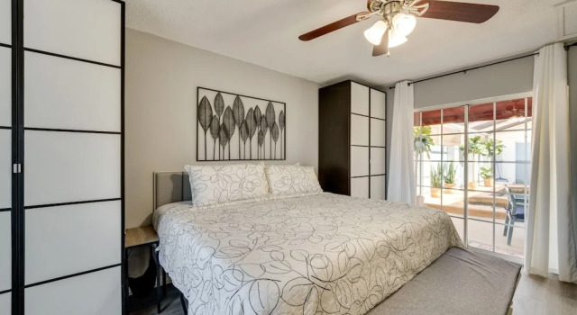 6 Mi to Disney: Group-friendly Kissimmee Retreat!