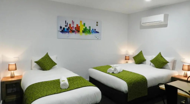 Luksusowy dwuosobowy pokój Motel 24