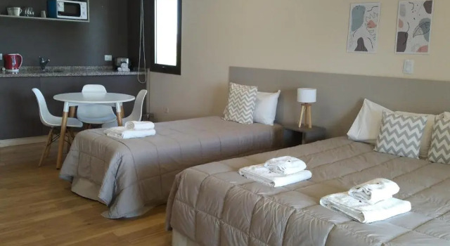 Трёхместный номер Standard Apart Hotel Quijote by DOT Suites