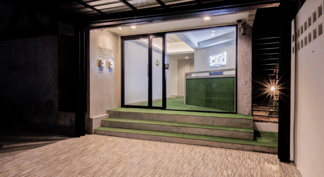 Кровать в общем номере Bed-room at Suvarnabhumi Airport - Newly renovated