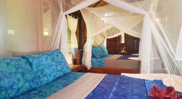 Lom Lae Beach Resort