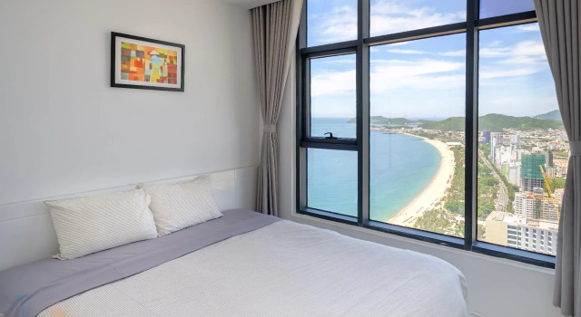 Апартаменты с 2 комнатами с видом на море Sunrise Sea View Apartment