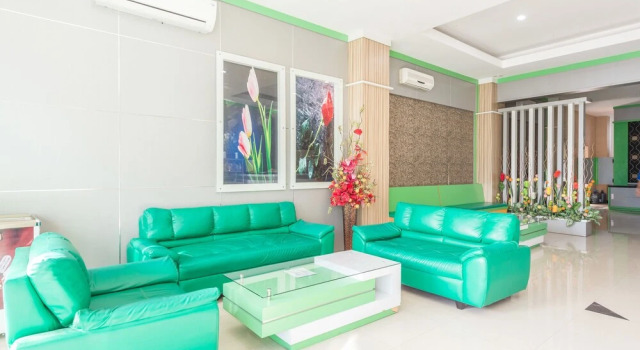 Airy Tatura Emmy Saelan 33 Palu, Prenota Hotel Hotel a Sulawesi con parcheggio, Parcheggio