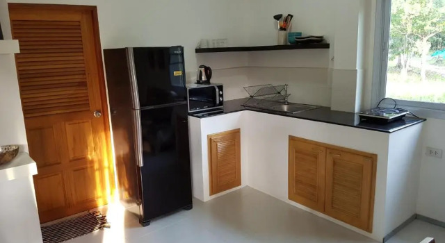 Коттедж Niniari House
