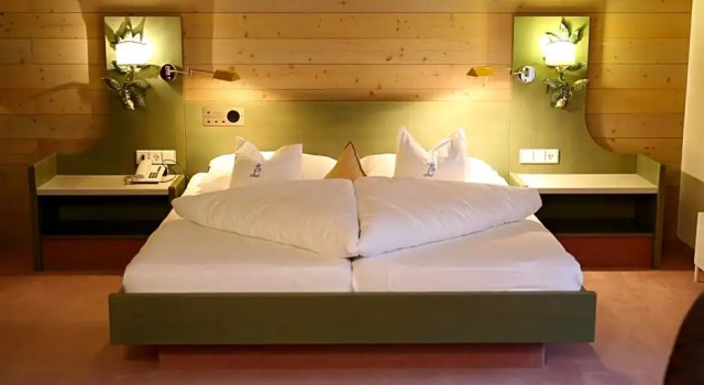 Hotel Lamark, Забронировать Отель Отели Тироля с бассейном, Бассейн
