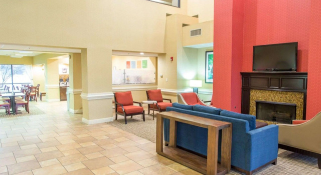 Comfort Suites Port Allen - Baton Rouge