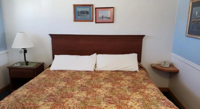 Номер Standard с видом на озеро Algoma Beach Motel