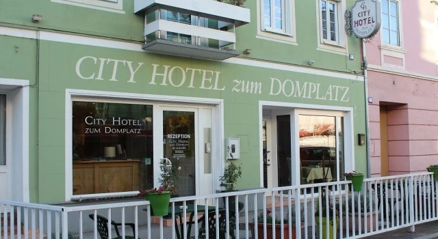 City Hotel zum Domplatz, Забронировать Отель Отели и гостиницы Клагенфурт-ам-Вёртерзе, рядом с Галерея Alpen Adria, Отель