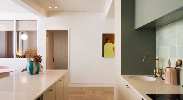 Семейный люкс с видом на город The Trade Boutique Hotel