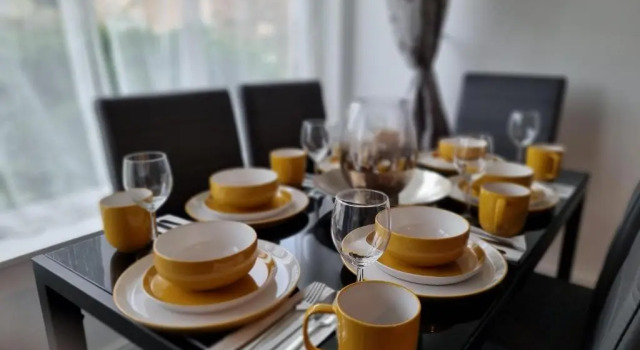 Апартаменты Virexxa Aylesbury Centre - Deluxe Suite - 3Bed House with Free Parking