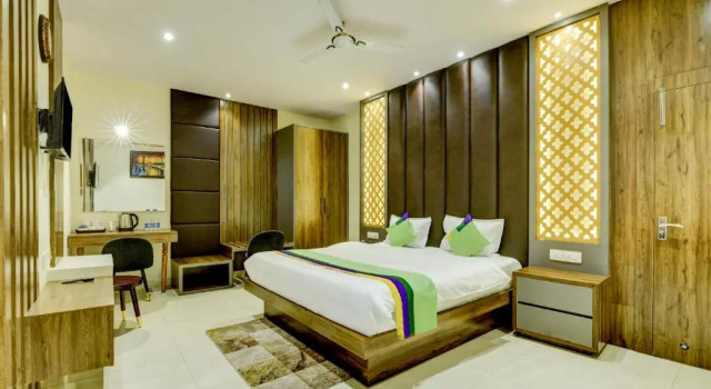 Двухместный номер Deluxe Treebo Winsome Resort with Swimming Pool