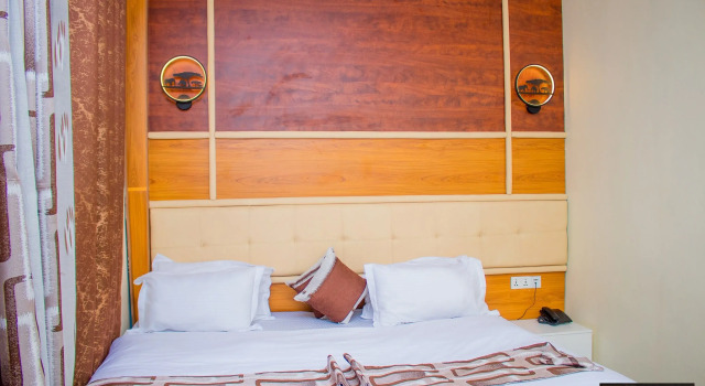 Jaden Hotel & Lounge