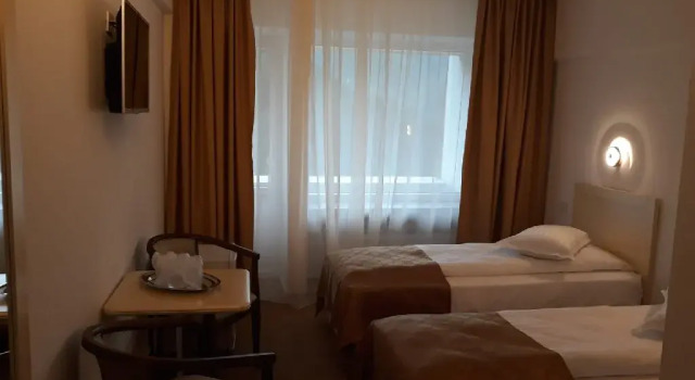 Hotel Lotru, Rezerwuj Hotel Hotele w Carpathians - Romania z parkingiem, Parking