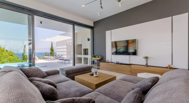 Pax in Sutivan with 3 bedrooms and 3 bathrooms