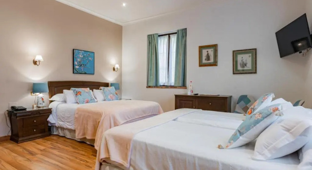 Четырёхместный номер Standard Hotel & Spa María Manuela