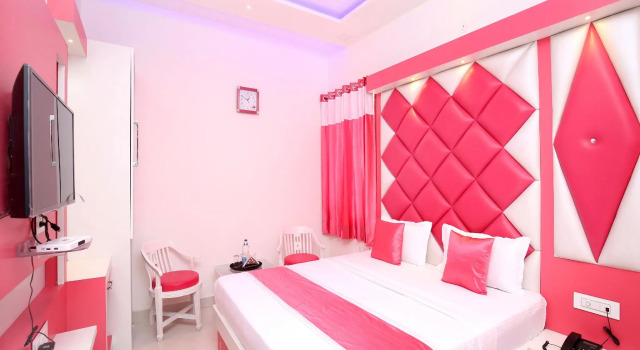 Люкс Standard OYO 16341 Hotel C7