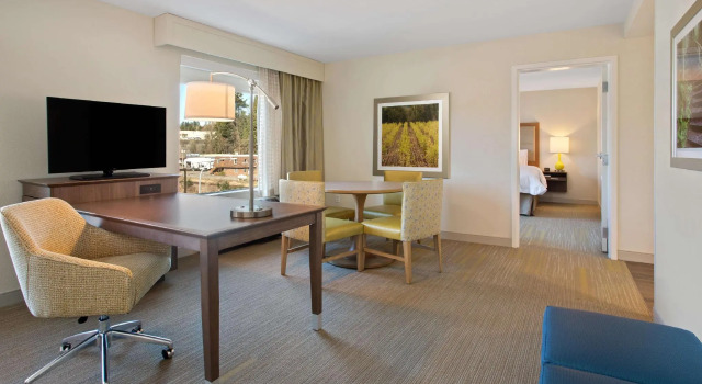 Двухместный люкс Hampton Inn & Suites- Seattle Woodinville Wa