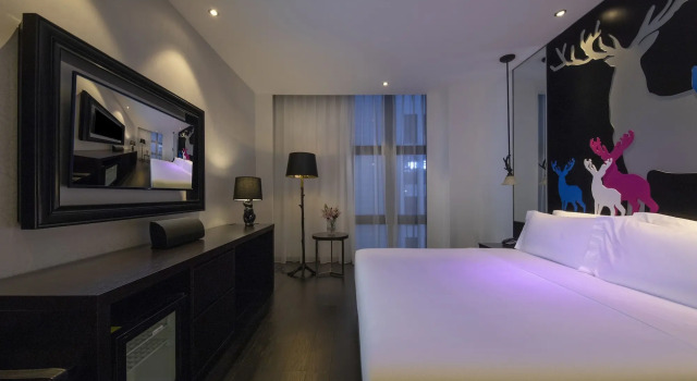 Orange Hotel Select