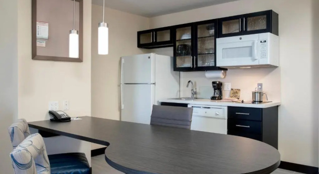 Двухместный номер Standard c 1 комнатой Candlewood Suites - Miami Exec Airport - Kendall by IHG