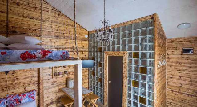 Hotel Tsvetochnaya 24