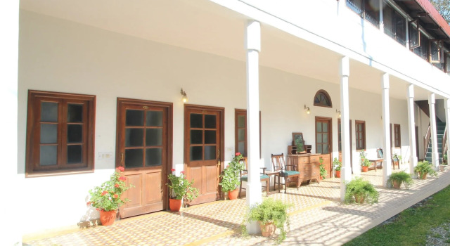 Hotel Himalayan Club