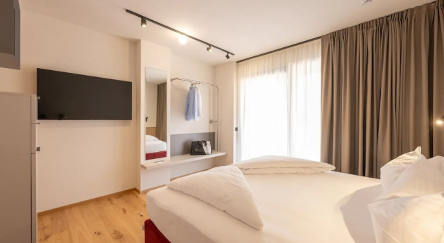 Апартаменты с 2 комнатами с балконом ETRA suites & apartments